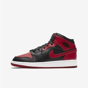Air Jordan 1 Mid GS “Banned”